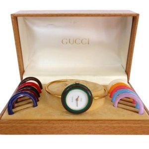 WOMEN'S GUCCI Bangle Watch With 10 color top rings